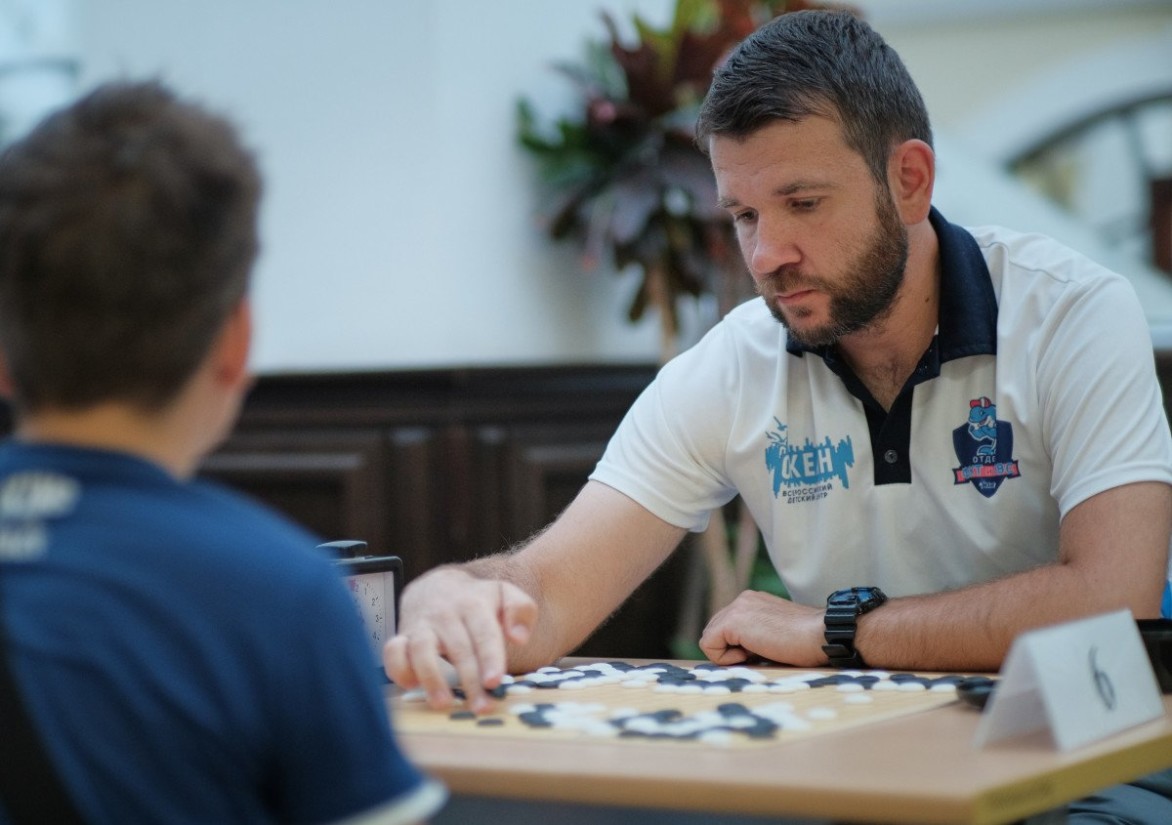 Специалист ВДЦ «Океан» принимает участие в чемпионате Приморья по игре Го