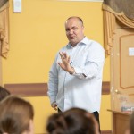Курс обучающих тренингов от руководителя общественной организации «Детские и молодёжные социальные инициативы» Сергея Тетерского