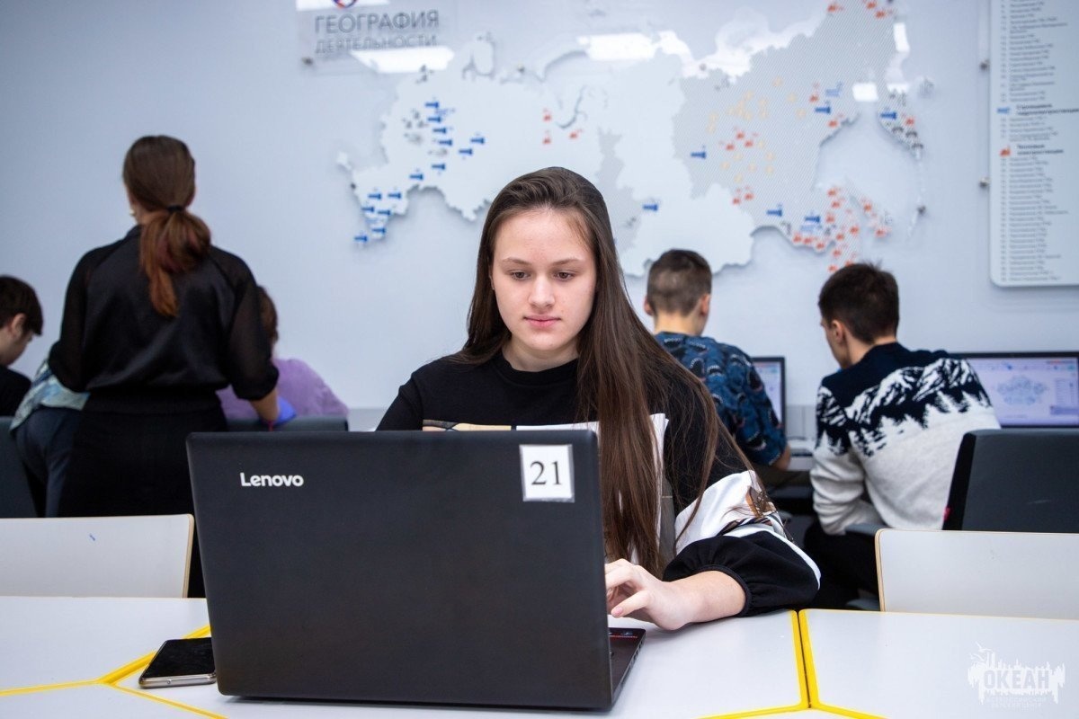 «Океан» поздравляет ПАО «РусГидро» с днём основания!