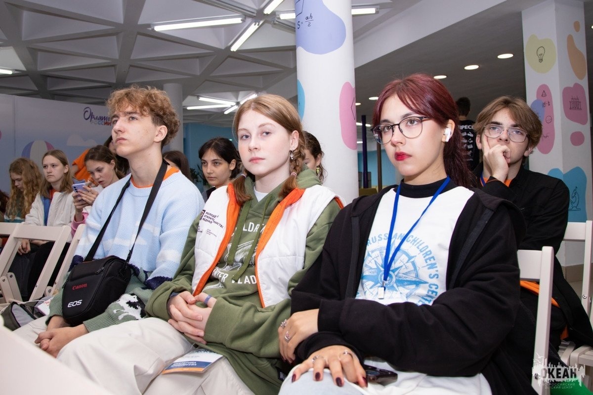 Мастер-класс для юных журналистов прошёл в ВДЦ «Океан»