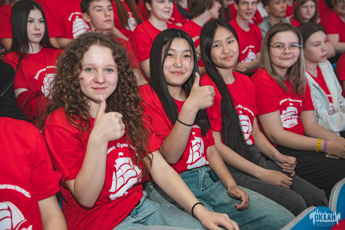 Участники V смены освоили навыки эффективного питчинга: в «Океане» прошёл мастер-класс по искусству коротких выступлений