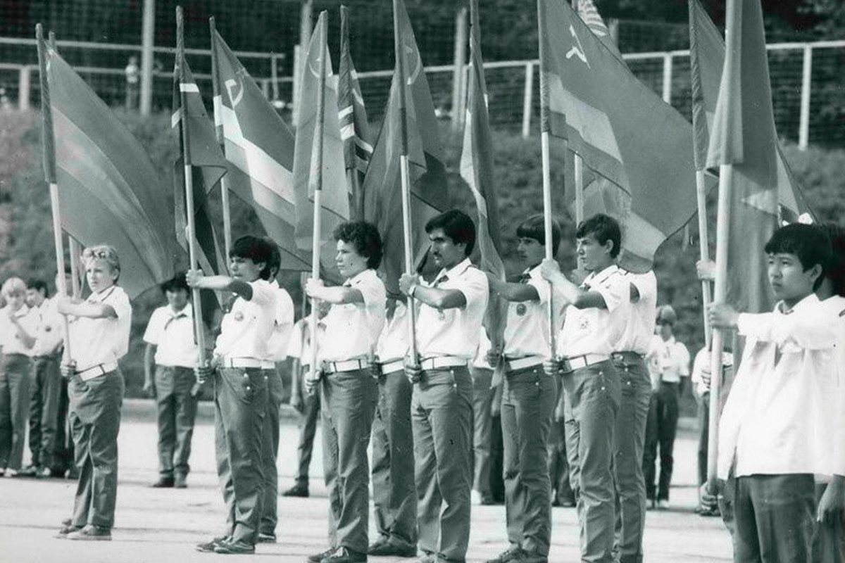 Всероссийский детский центр «Океан» поздравляет с Днём пионерии и детских общественных организаций!