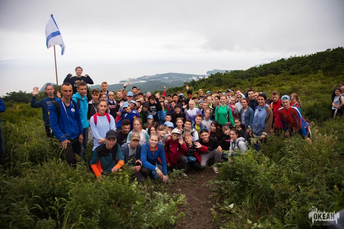 Курсанты Дальневосточной пожарно-спасательной академии — наставники юных путешественников в «Океане»