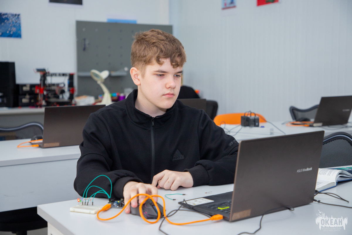 «Техноканикулы»: участники программы проходят образовательный курс «Техно+»