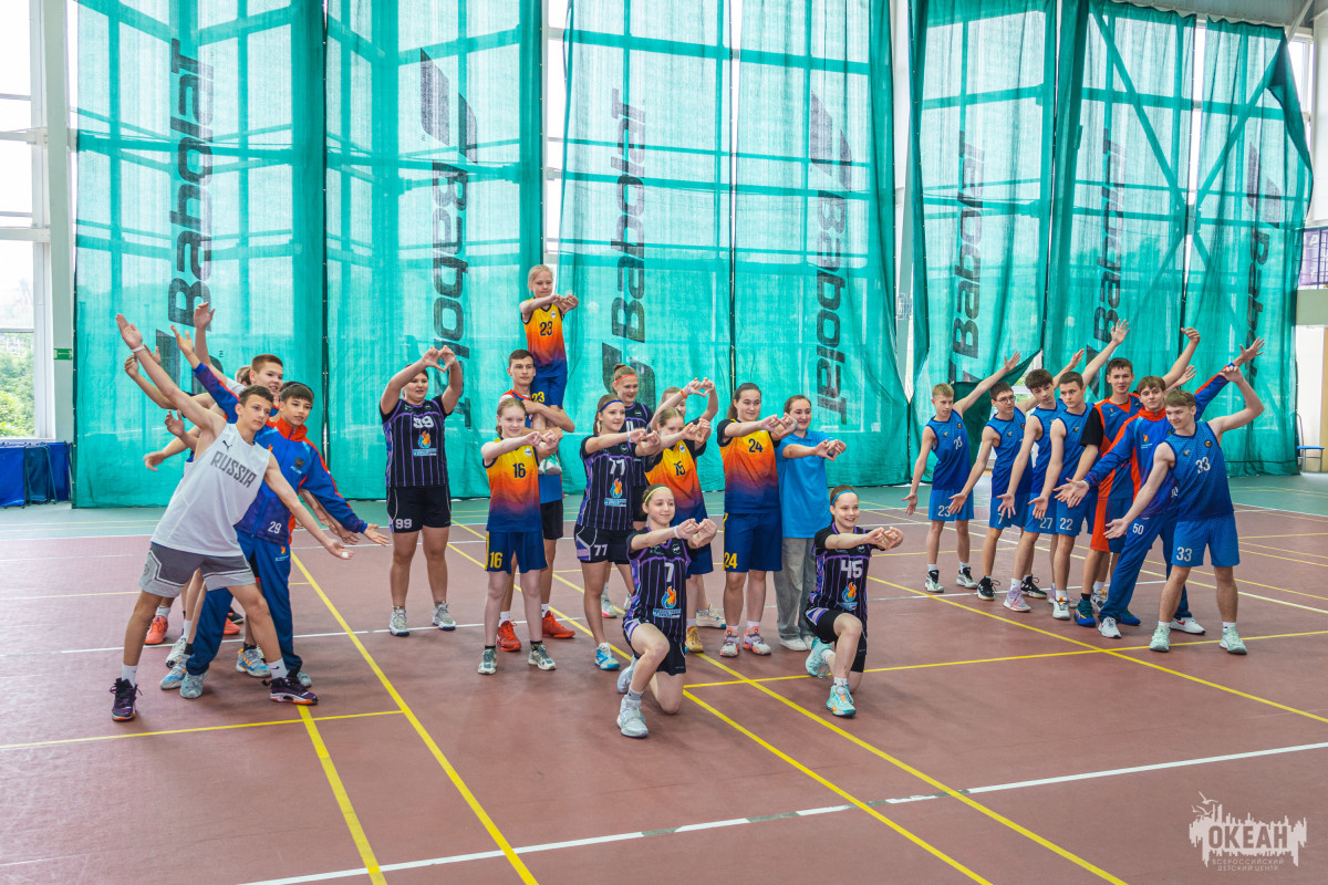 «ФанФест»: участники программы «Баскетбол: бросок в будущее» подготовили танцевальные номера