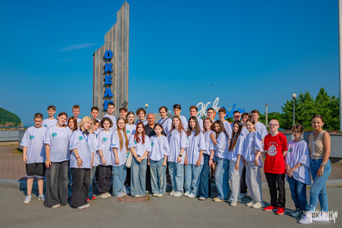 «Будущее в науке»: дети встретились с руководителем Центра развития высшего и среднего профессионального образования РАО Андреем Базилевским