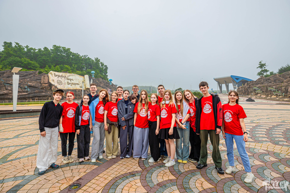 В мире морском: ребята из ВДЦ «Океан» посетили Приморский океанариум