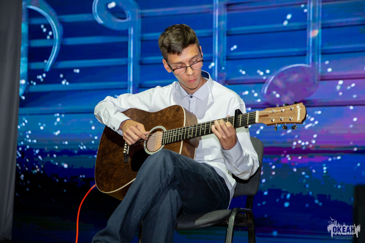 «Шоу-мастер»: дети продемонстрировали свои таланты на конкурсе «Океанская жемчужина»