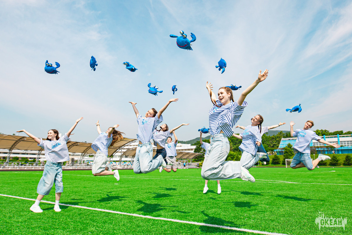 ВДЦ «Океан» поздравляет с Международным днём молодёжи!