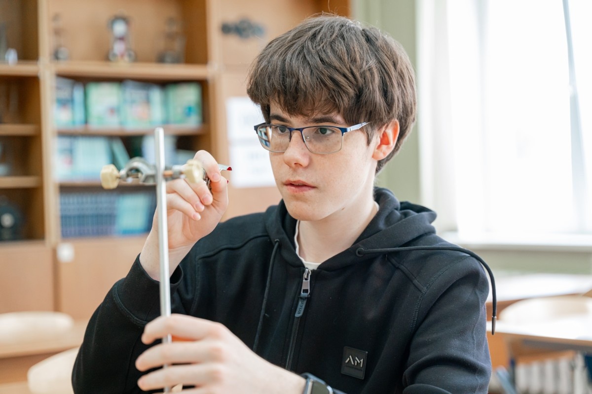 Минпросвещения России системно повышает качество физико-математического образования в школах