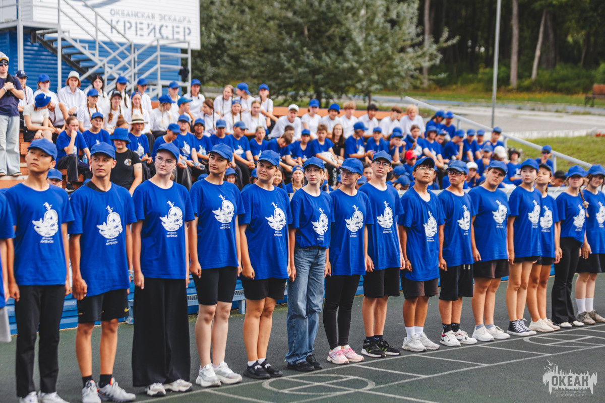 Океанцы продемонстрировали навыки строевой подготовки на конкурсе-смотре строя и песни