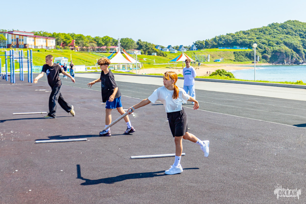 «ГородОКеан»: для школьников проводят уроки городошного спорта