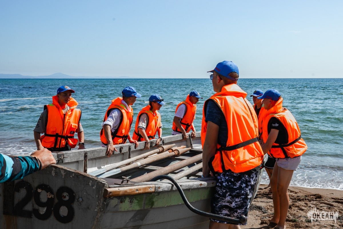 «Восточный ветер: Всероссийский сбор юных моряков „Юнга“»: какие образовательные курсы проходят у юных моряков