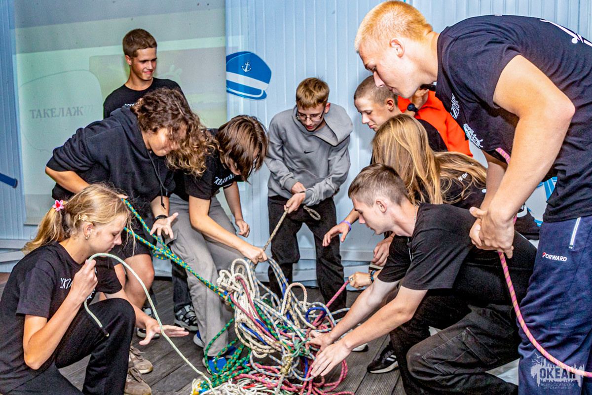 Юнги освоили азы морского дела на уроке «Паруса над океанами»