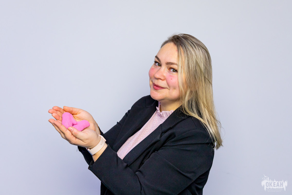 Мастер-класс по созданию сувенирных валяных варежек от педагога ВДЦ «Океан»