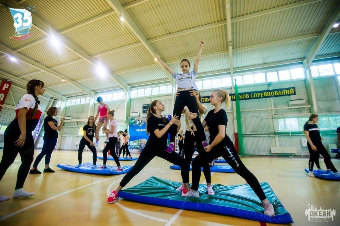 Программа «Живи в Чире!»: мастер-класс по чирлидингу во Всероссийском детском центре «Океан»