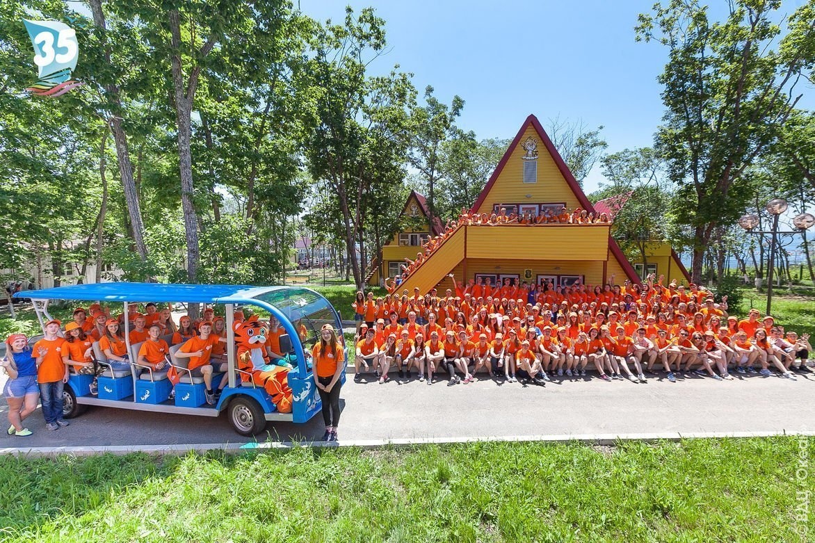 Сегодня в «Океане» праздник: день рождения у дружины «Тигрёнок»