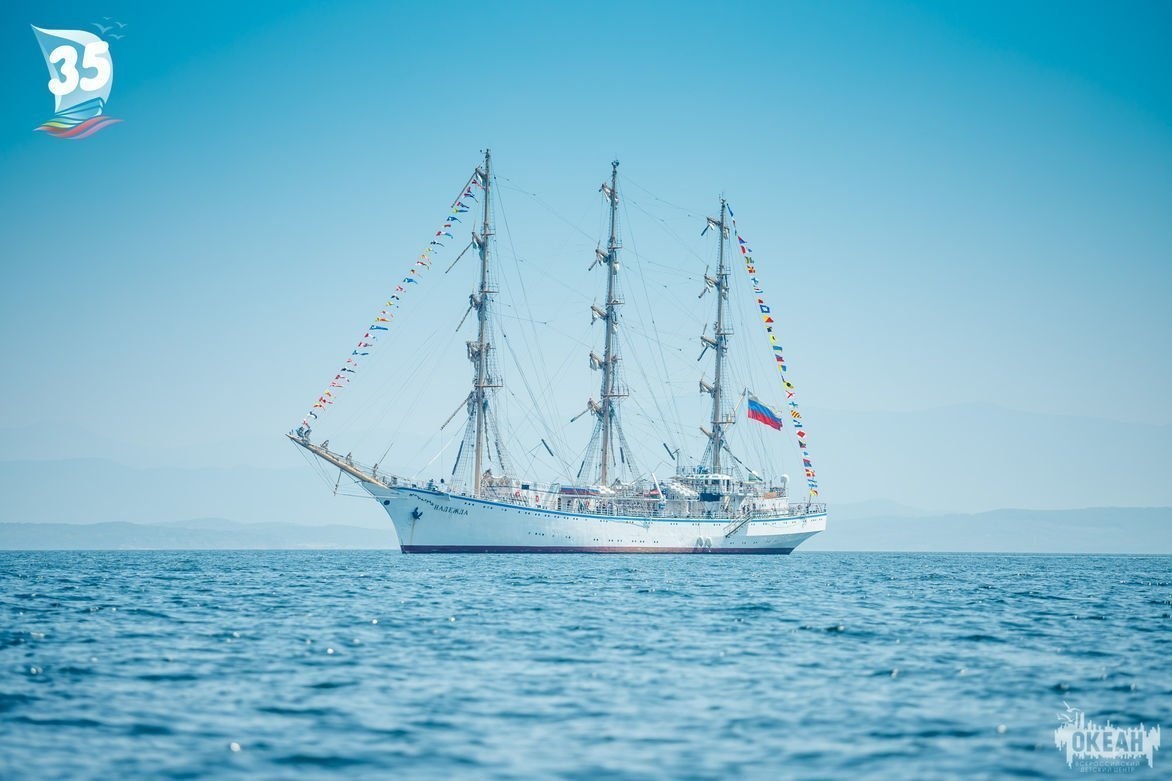 Океанский репортаж: визит парусного судна «Надежда»