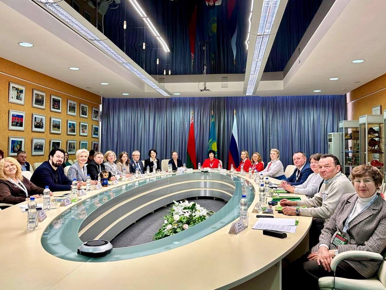 Представители ВДЦ «Океан» приняли участие в научно-практической конференции «Педагогическое взаимодействие в системе отдыха и оздоровления детей и молодёжи: военно-патриотическое воспитание»