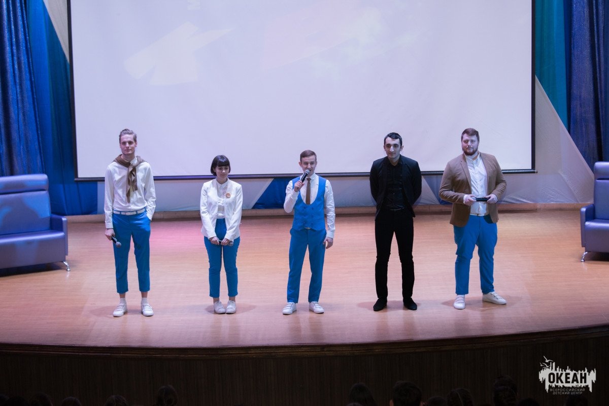 Юные театралы Центра посетили пресс-конференцию океанской команды КВН