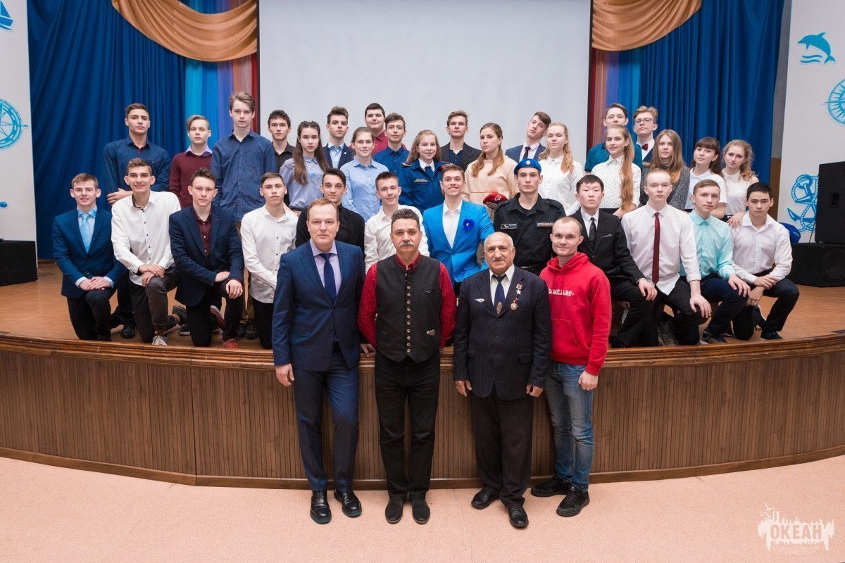 В «Океане» прошла встреча с Героем Советского Союза Владимиром Гасояном и композитором Дмитрием Дунаевым