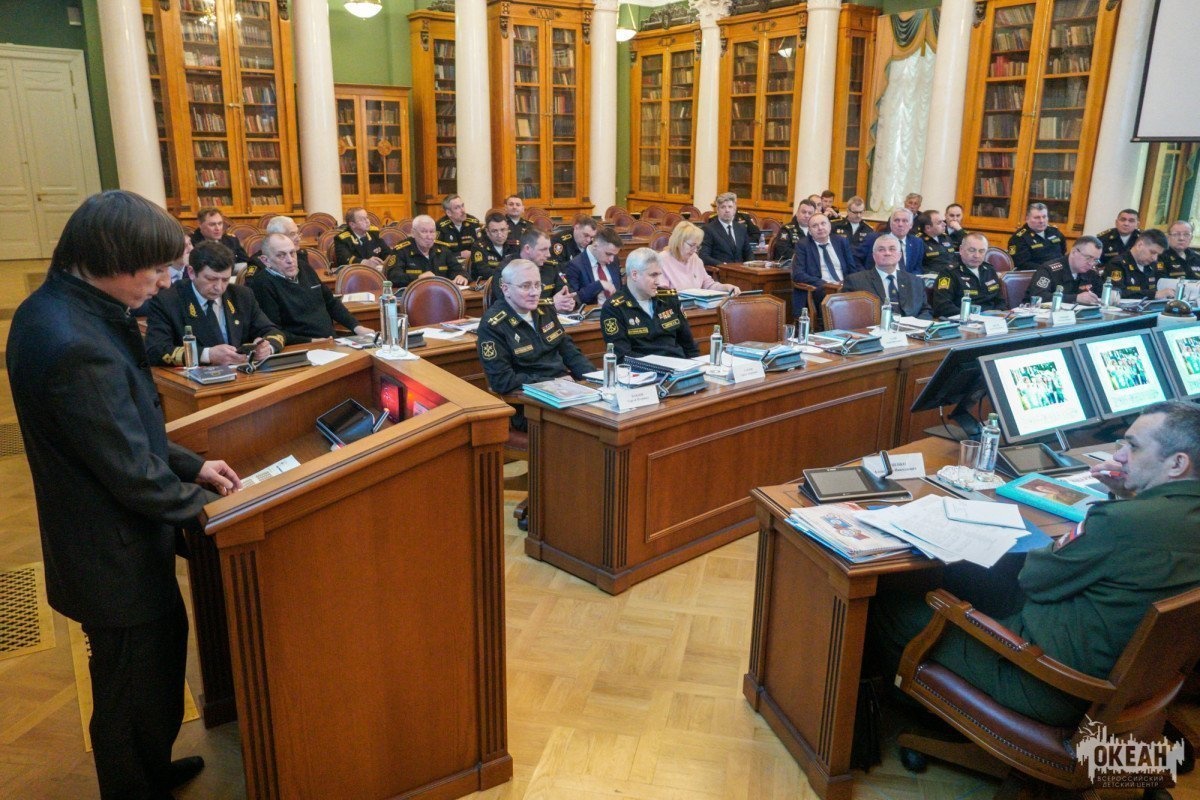 Начальник дружины «Океанская Эскадра» Максим Живоженко выступил с докладом в Главном штабе Военно-Морского Флота