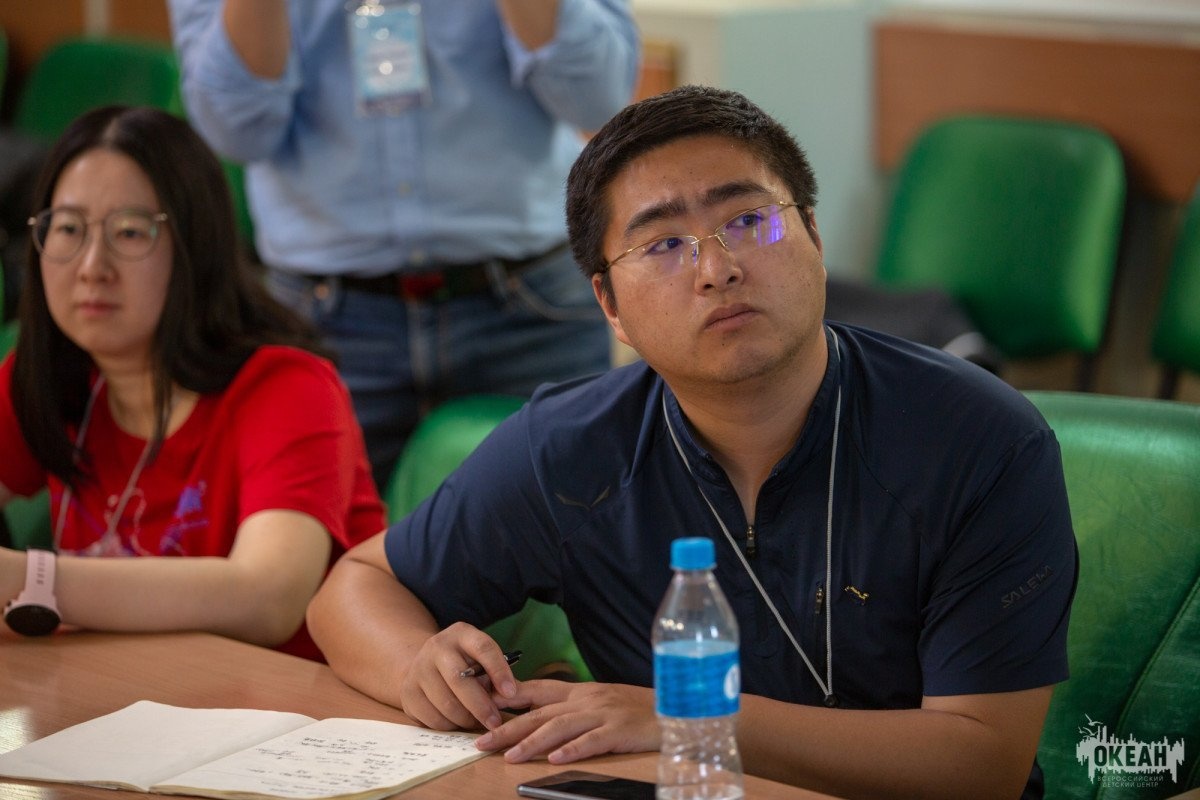 «Океан» встречает гостей из Института лагерного образования Китая