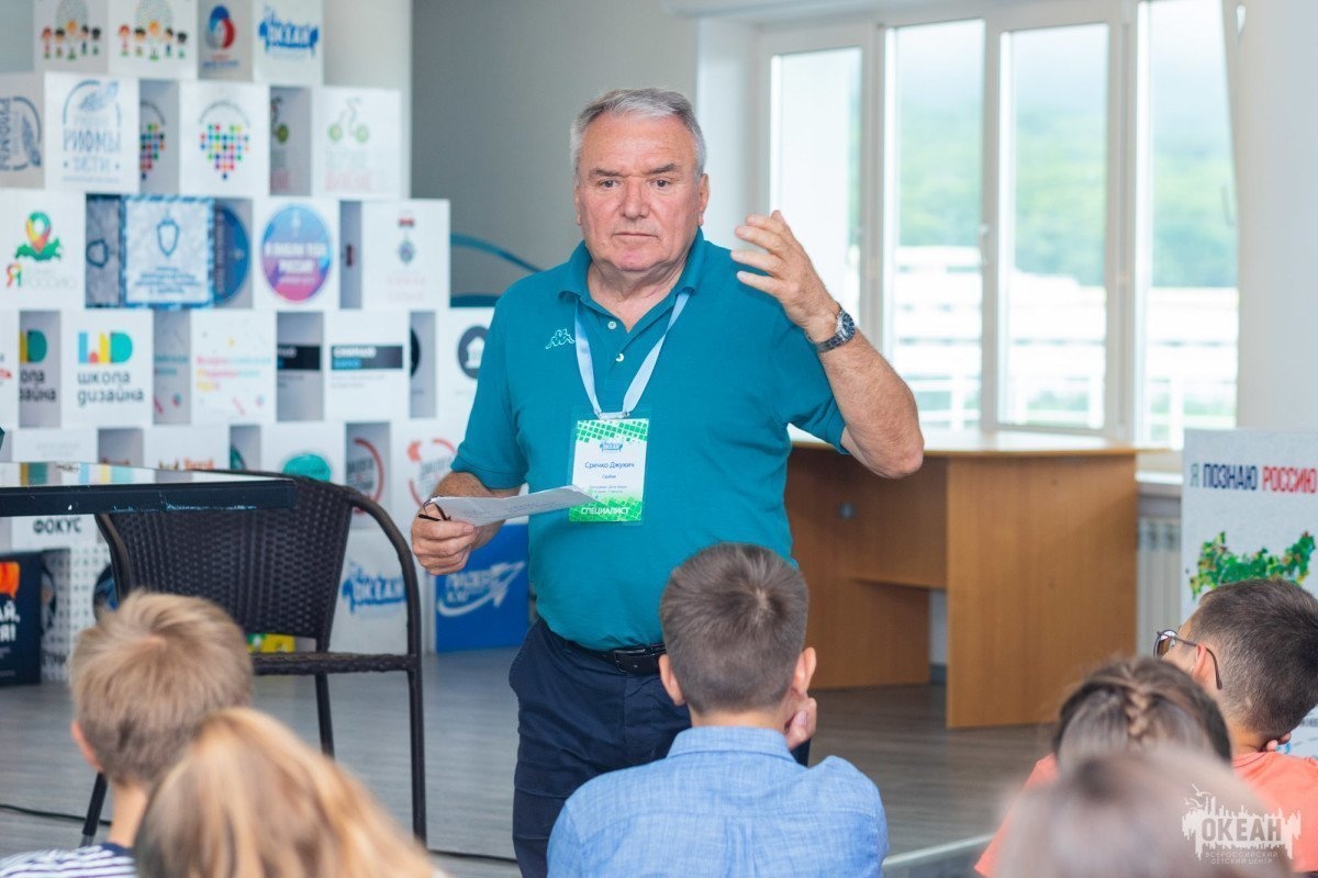 Стартовали профильные занятия юных дипломатов