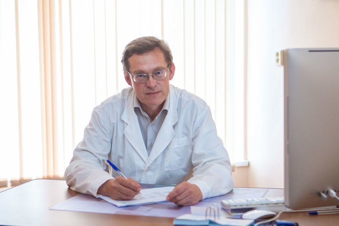 «Океан» поздравляет с днём рождения заместителя директора Олега Брагина!