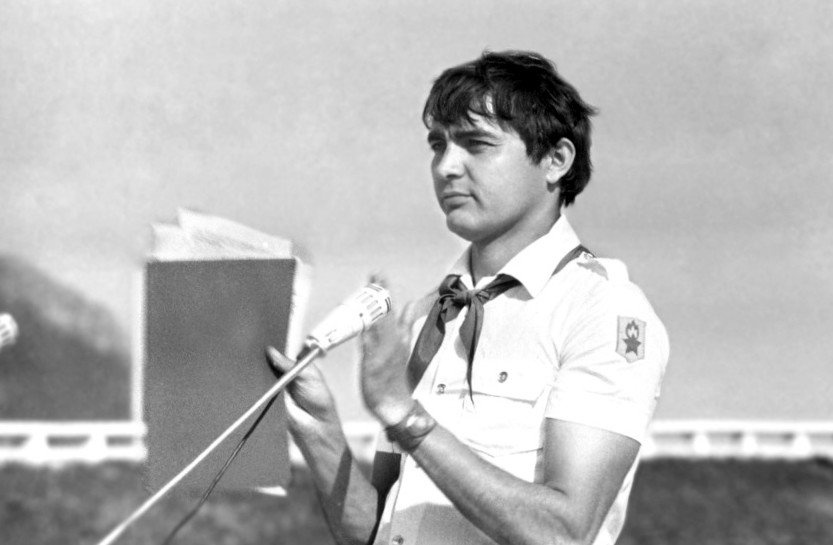 «Души прекрасные порывы». Поэтическое творчество Владимира Емец, вожатого «Океана» (1983-1986)