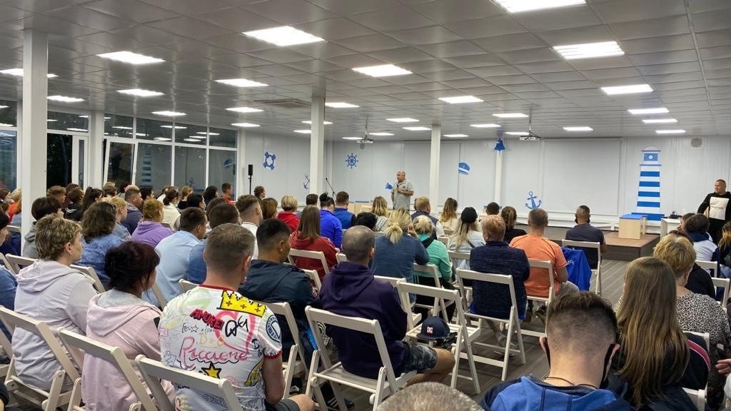 Инструктаж для сотрудников Центра прошёл в ВДЦ «Океан»
