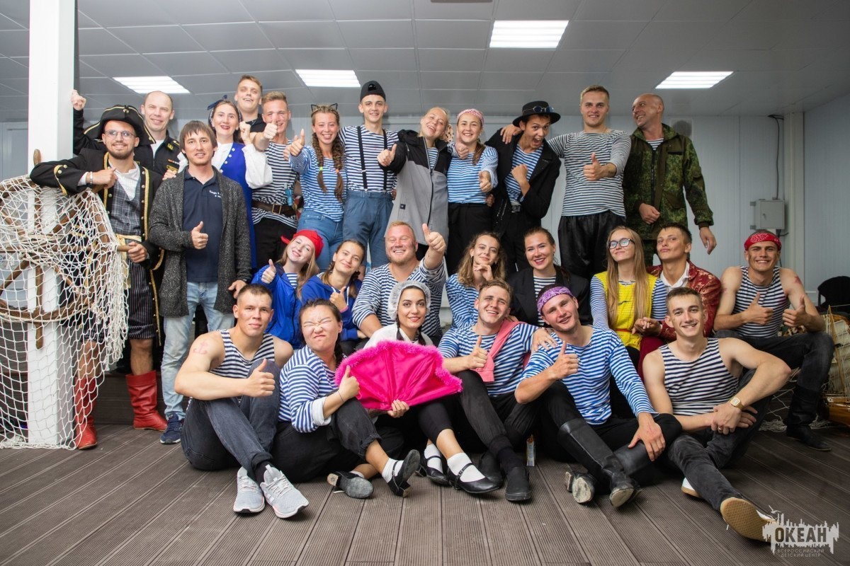 Слёт моряков «Юнга»: «Веселый Роджер» на сцене Флагман-холла