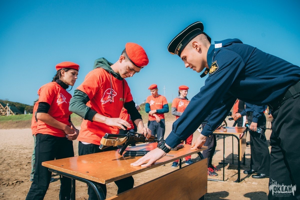 Видеорепортаж: военно-спортивная игра «Служить России»