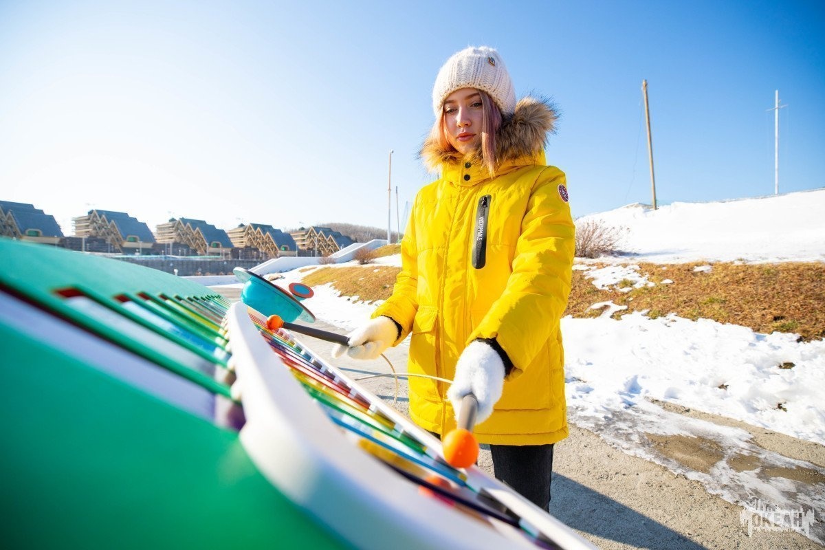 Музыкальную площадку открыли на берегу бухты Емар