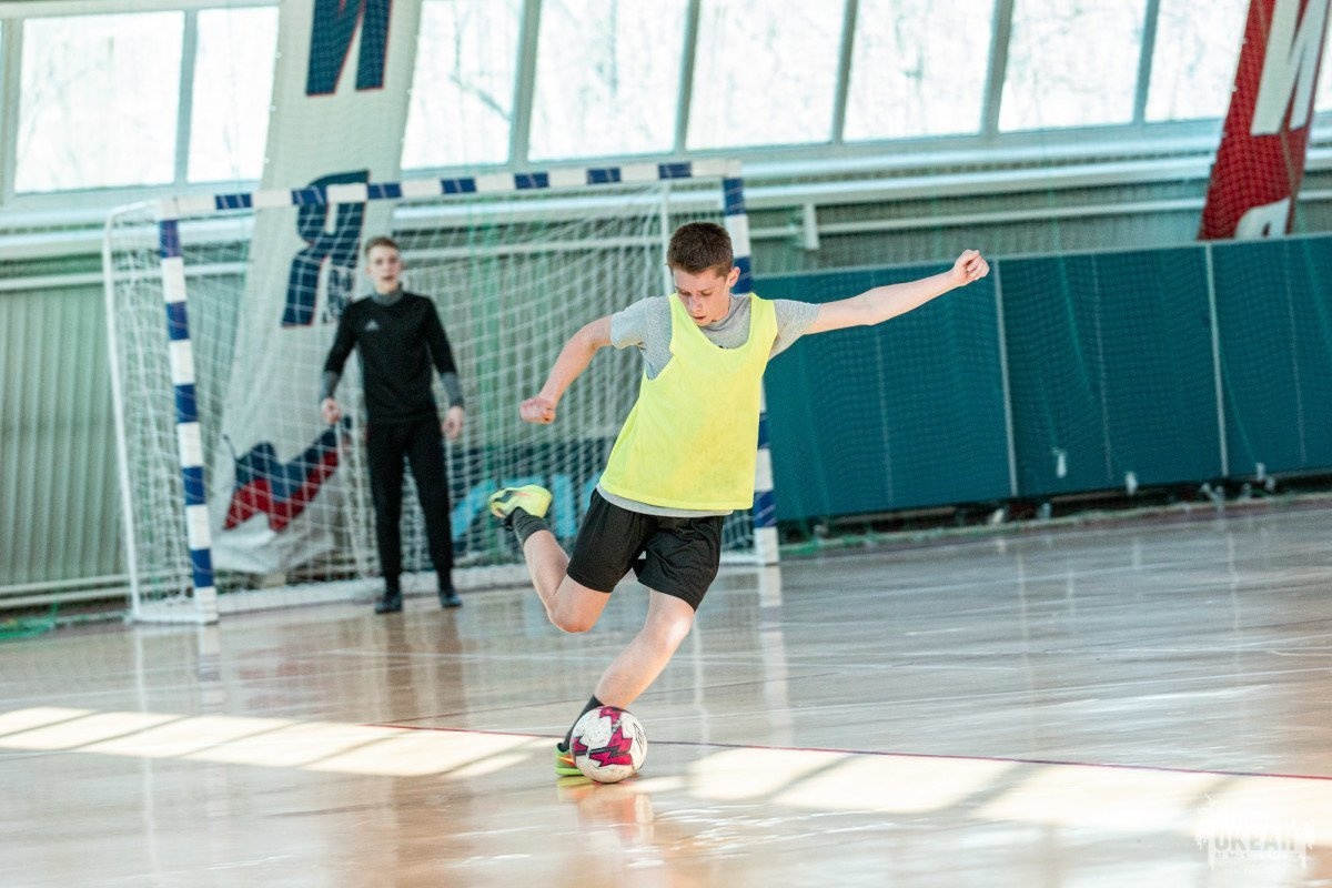 Фоторепортаж: в «Океане» стартовали соревнования по мини-футболу