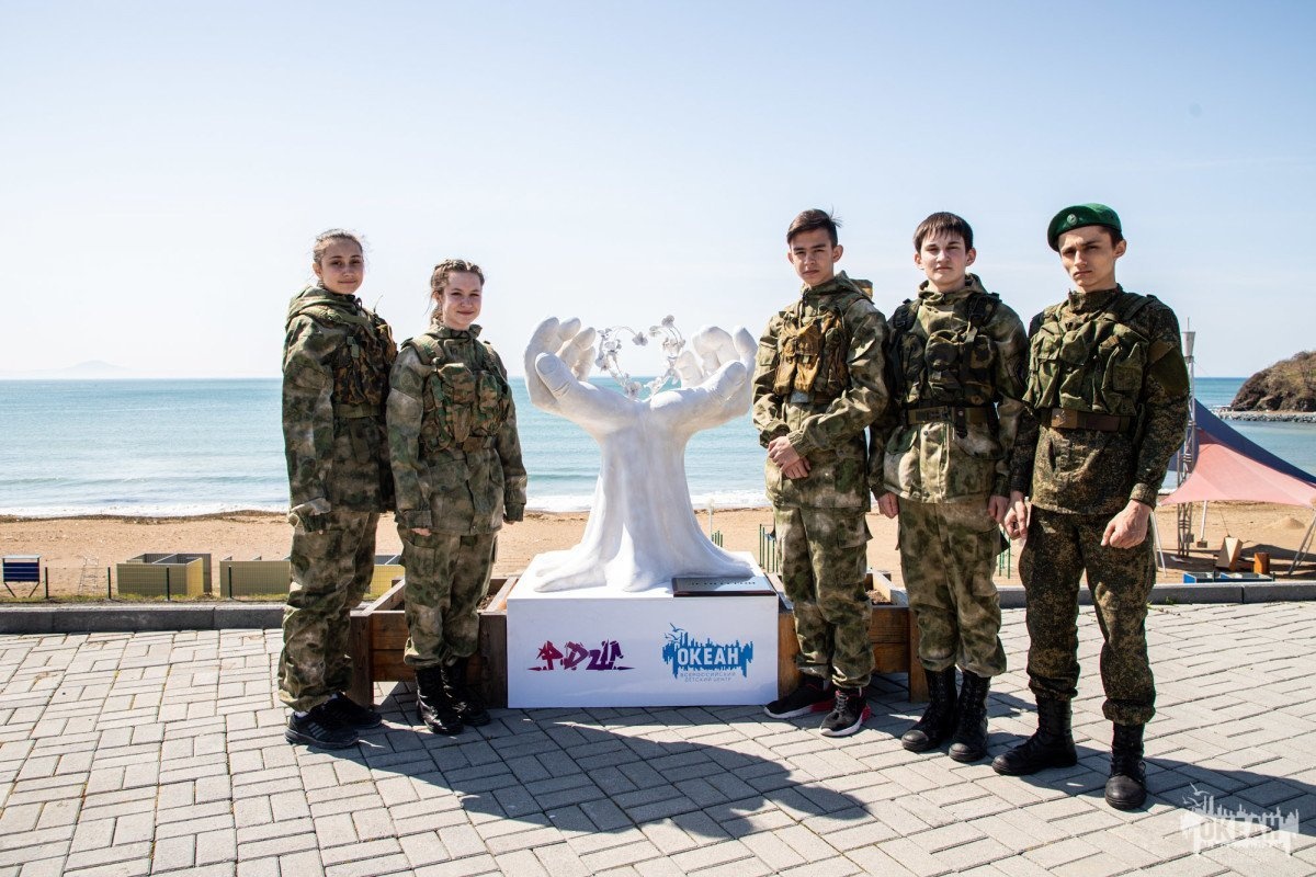 «У войны не детское лицо»: в «Океане» открыли памятник «Детям войны»