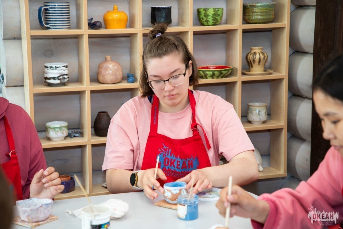 «Творчество без границ»: океанцы готовятся к итоговой выставке