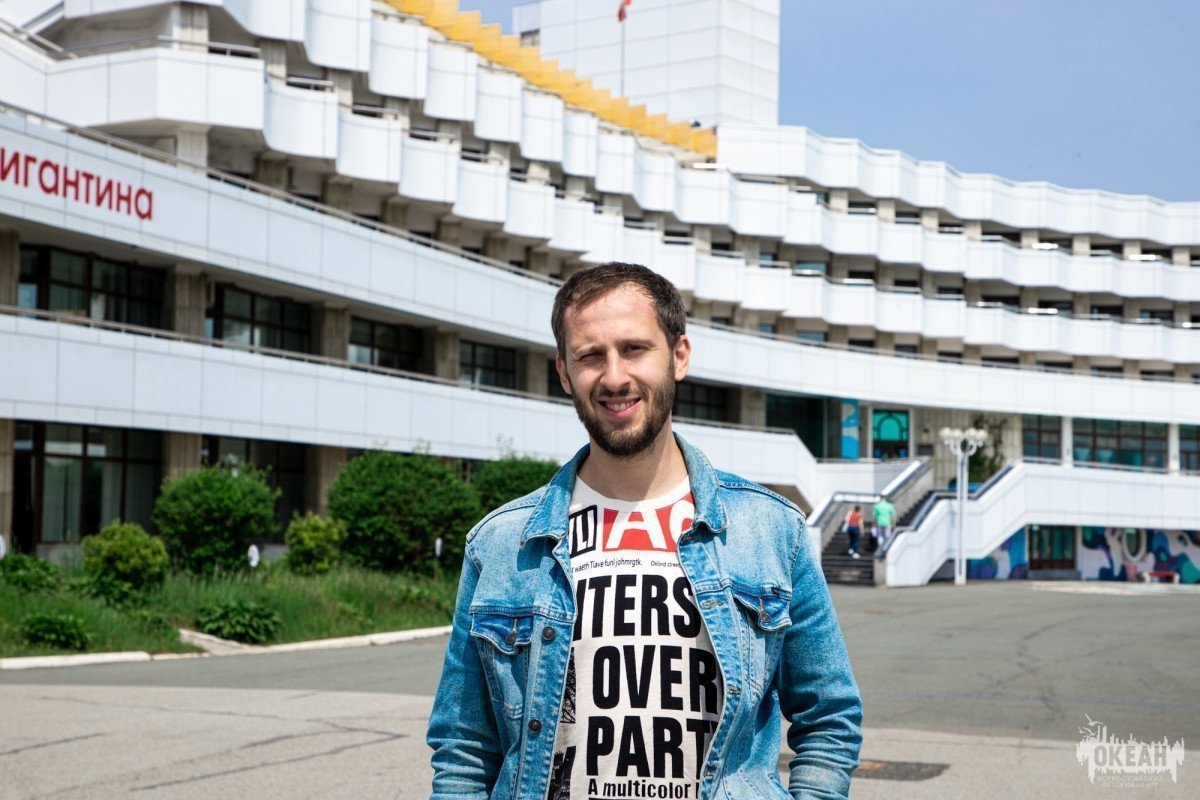 «Инновационные идеи»: к океанцам приехал директор компании NEOSUN Energy