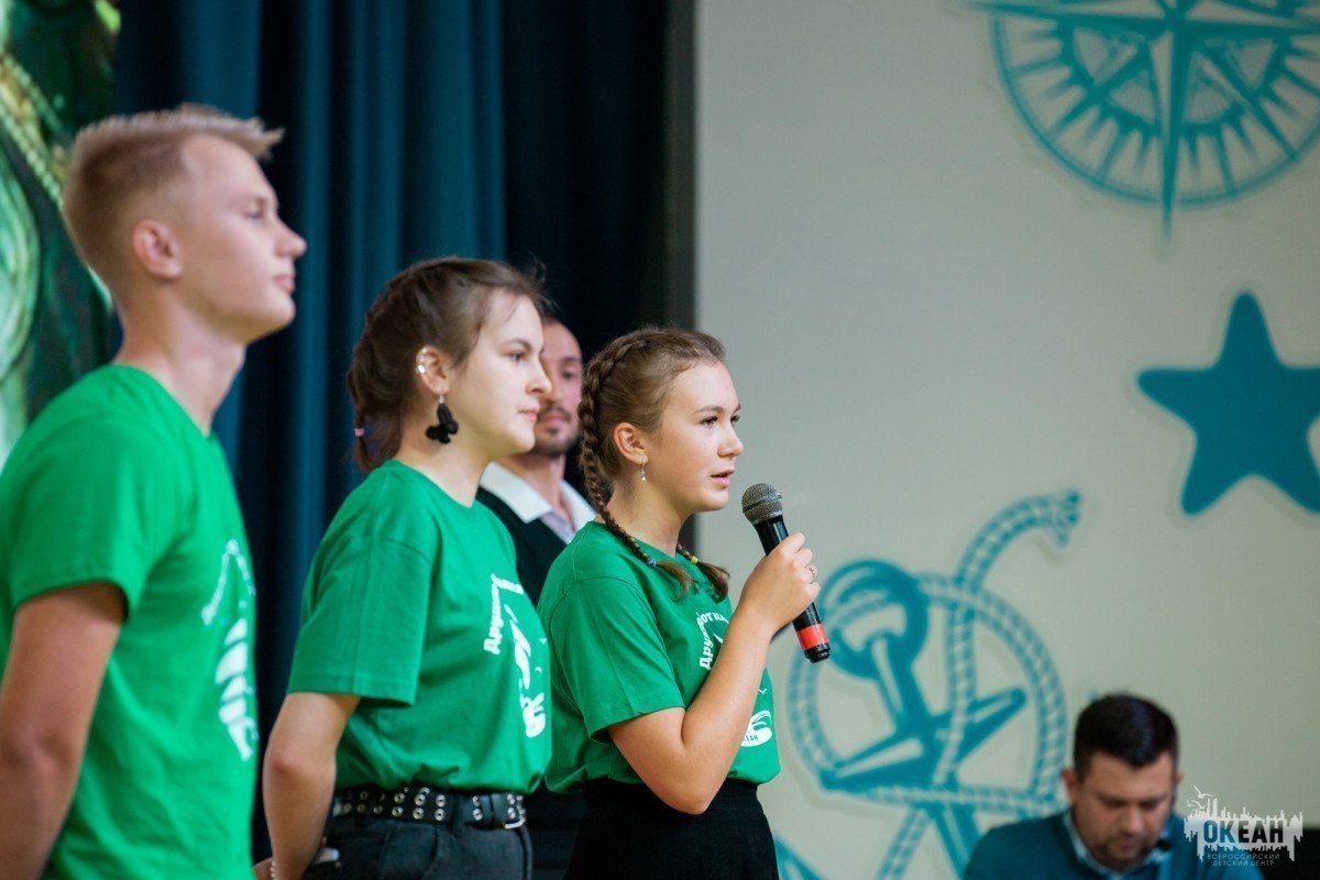 «Служить России!»: всероссийский урок истории «Преобразования Петра Великого» прошёл для участников смены ВДЦ «Океан»