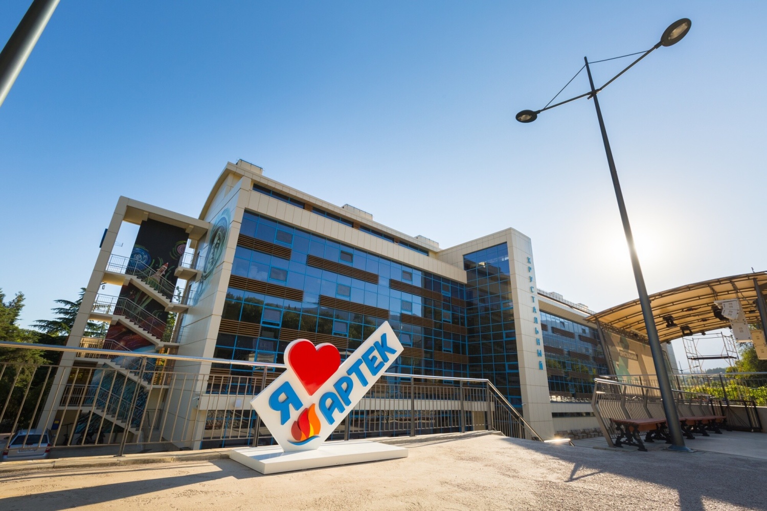 Минпросвещения России направит на отдых школьников из пострадавших от паводков районов Дагестана