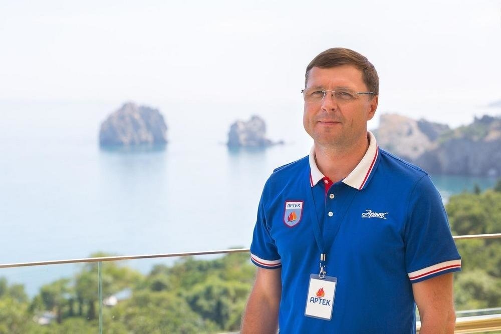 ВДЦ «Океан» поздравляет директора МДЦ «Артек» Константина Федоренко с днём рождения!