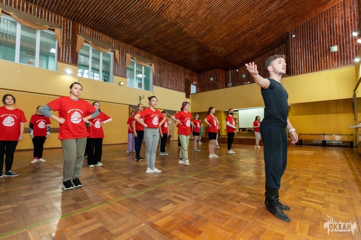 «Фестиваль народного искусства»: участники программы посетили мастер-класс по хореографии