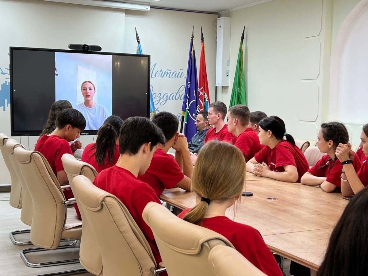 Океанцы встретились с актрисой из фильма «Тайна»