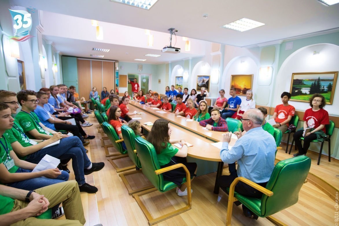 О правах и обязанностях органов самоуправления: в «Океане» прошла встреча советников дружин с заместителем директора по образовательной деятельности