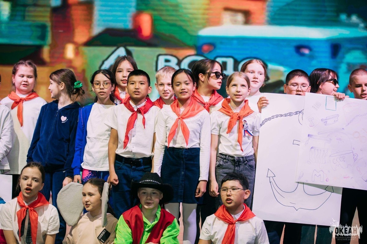 В «Океане» прошёл театральный час «Там на неведомых дорожках»