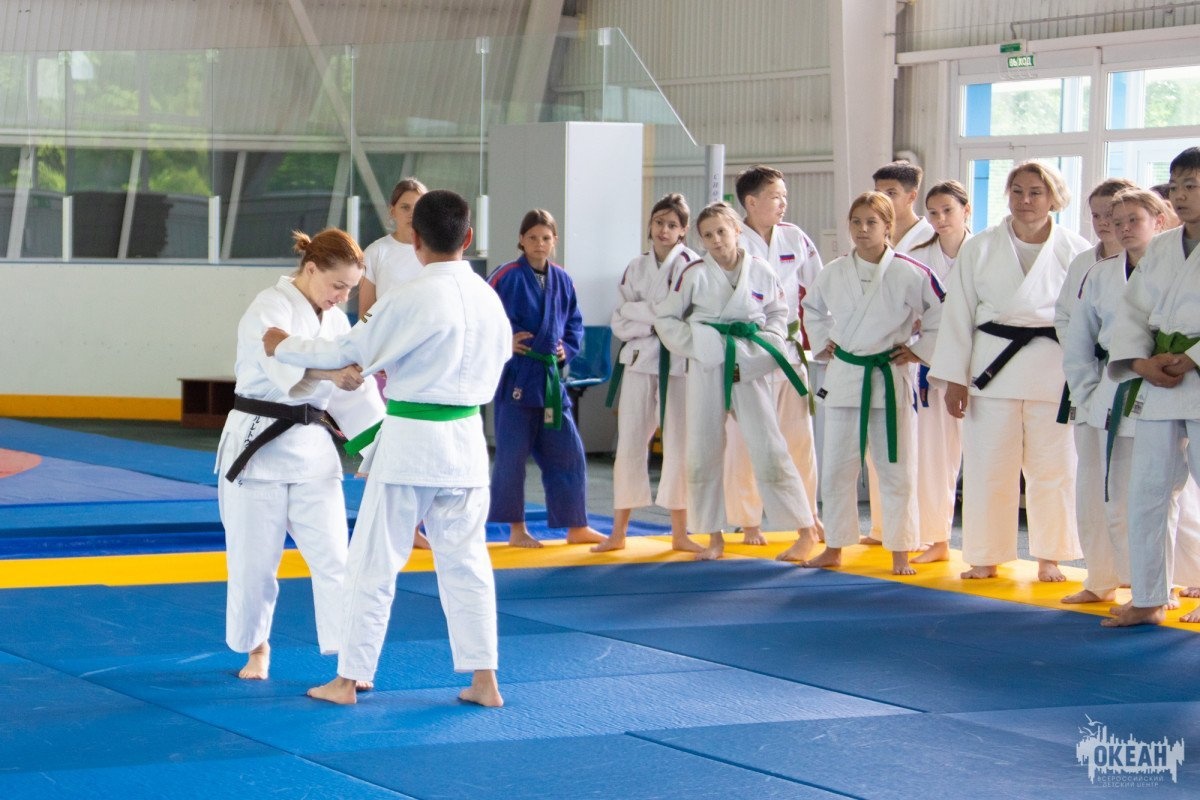 «Океанский Олимп»: в рамках спортивной программы в Центре проходит модуль для юных дзюдоистов