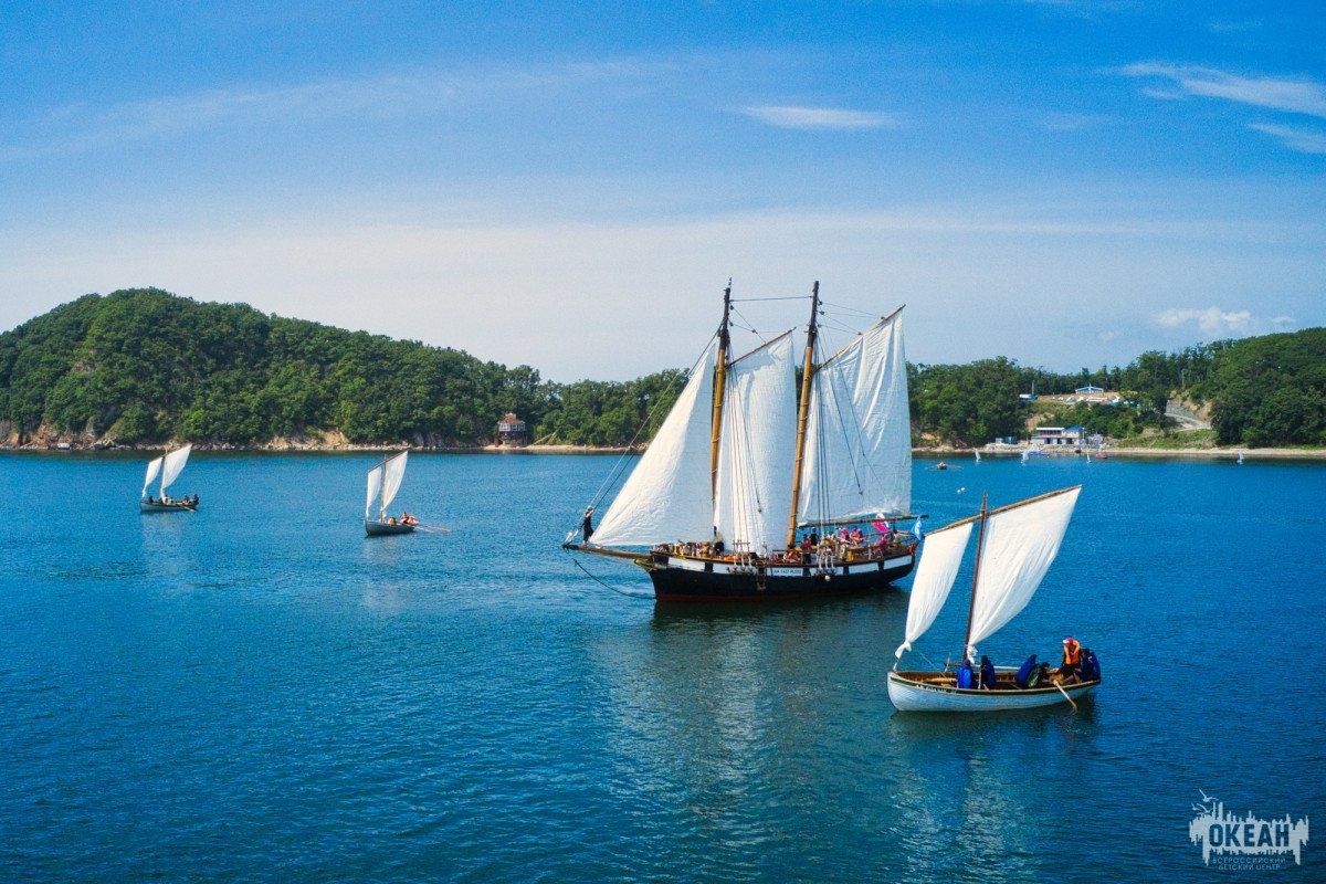Учебно-парусная шхуна помогает океанцам изучать море