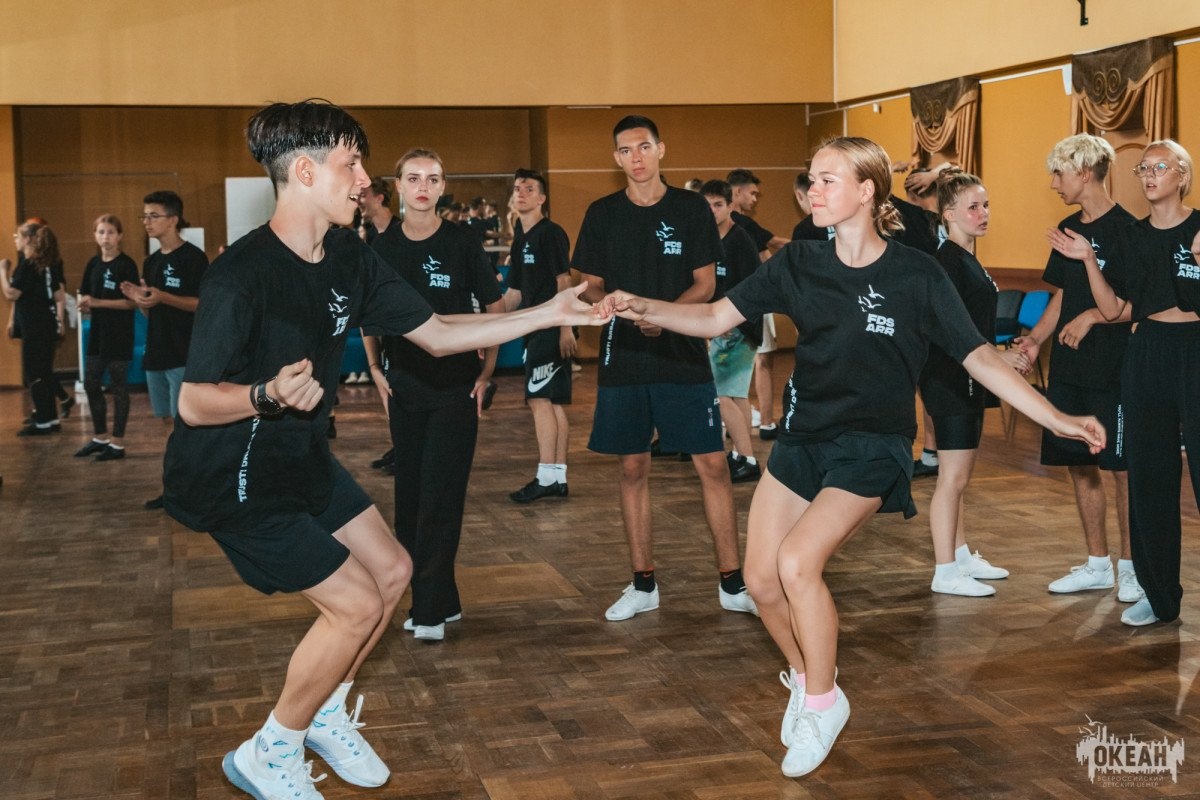 В «Океане» проходят занятия от специалистов Федерации танцевального спорта, брейкинга и акробатического рок-н-ролла