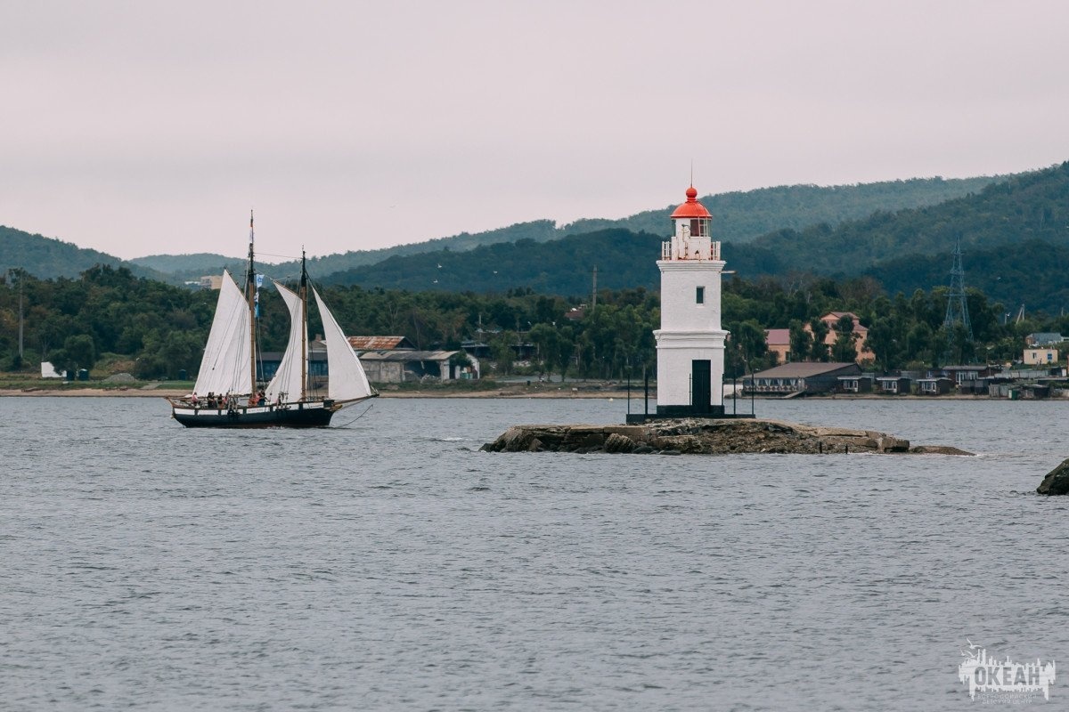 Океанцы участвуют в «Параде парусов» в рамках Восточного экономического форума