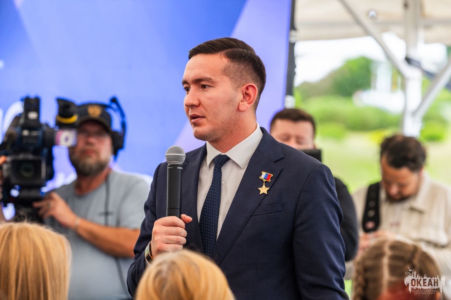 ВДЦ «Океан» поздравляет с днём рождения директора департамента государственной политики в сфере воспитания, дополнительного образования и детского отдыха Игоря Юргина